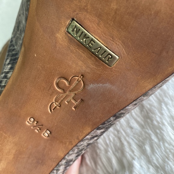 COLE HAAN Nike Air Snakeskin Leather Print Mary Jane Wooden Platform Heels - Picture 8 of 9